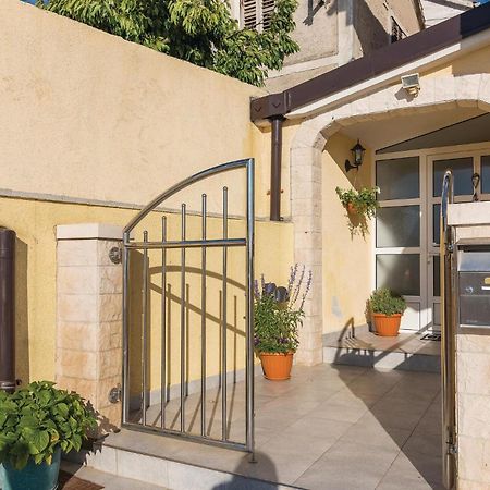 Nice Home In Sibenik With Kitchen Dış mekan fotoğraf